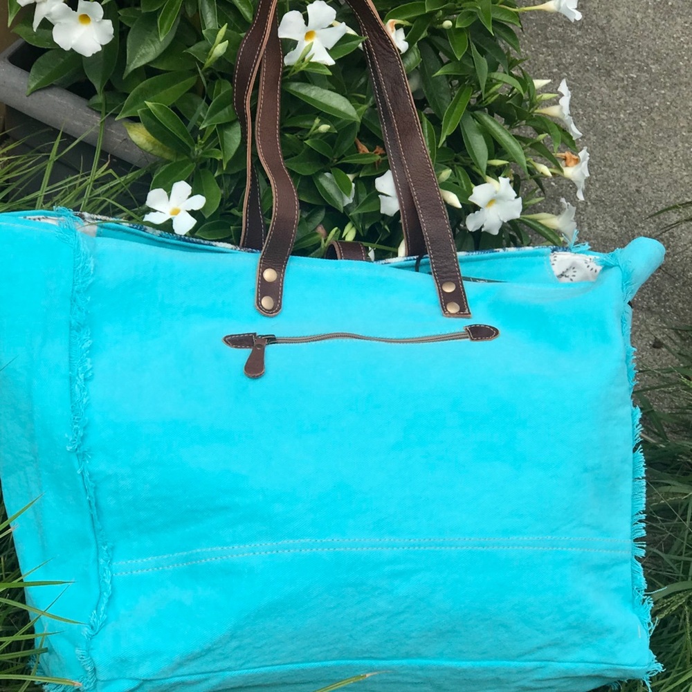 Large tote - Picture 2 of 2